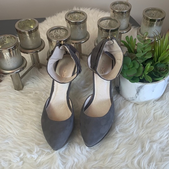 Aldo Women’s Dwaydien Grey Metal Ankle Strap Pointed Toe Pump Size 9 US - Picture 2 of 13